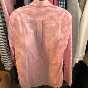 Vineyard Vines bottom down shirt